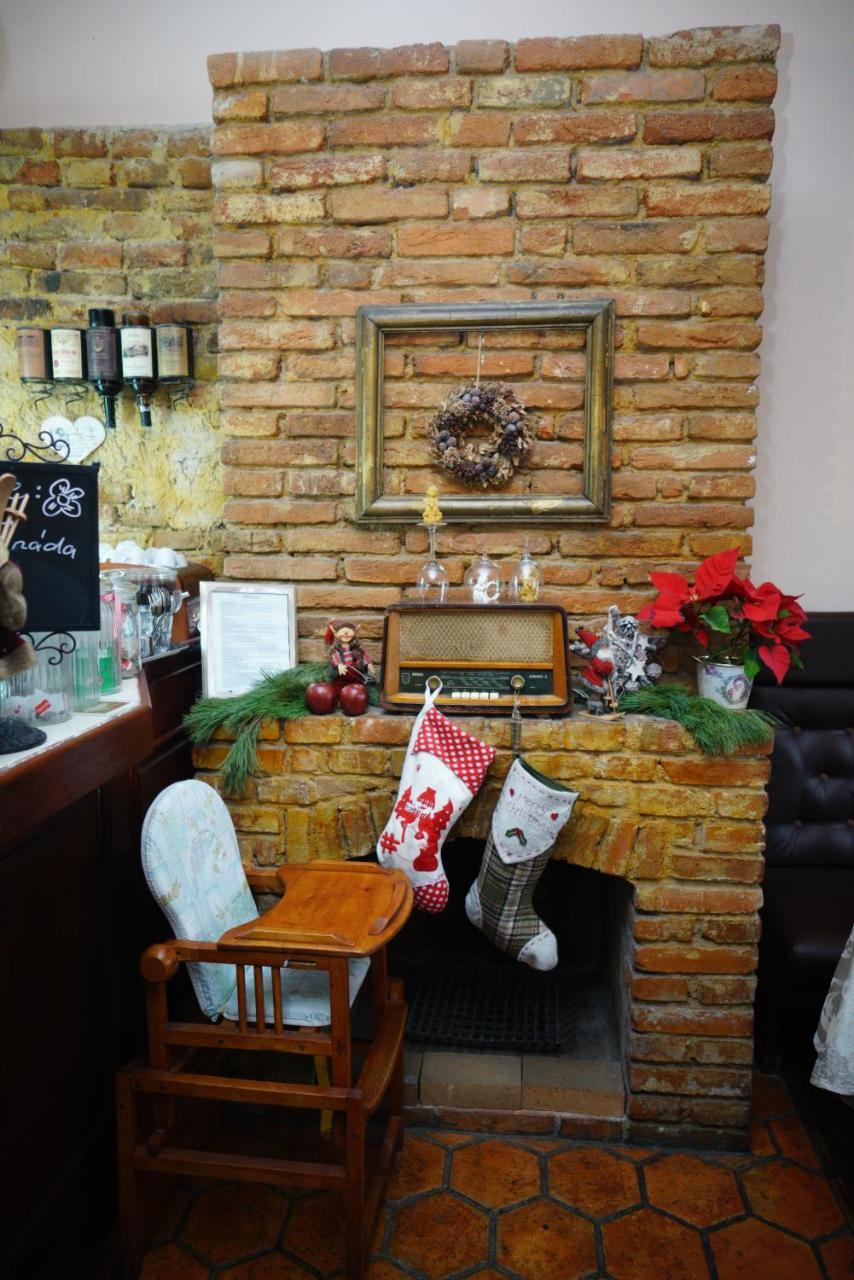 Penzion Restaurant Jakub Poprad Bagian luar foto